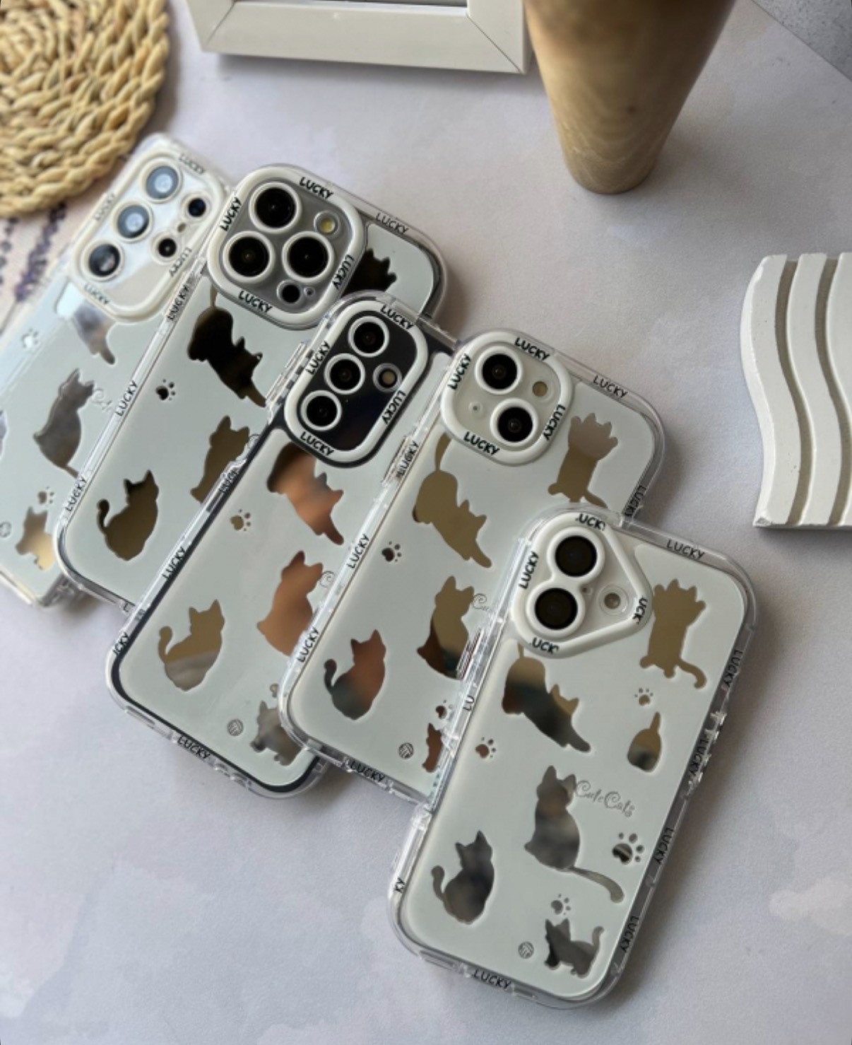 قاب گوشی گربه آینه ای